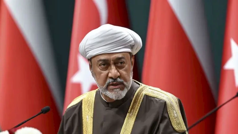 سلطان عُمان هيثم بن طارق